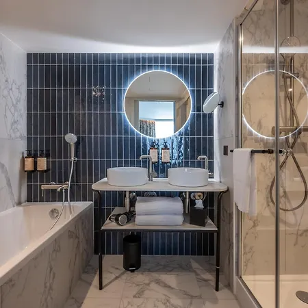 Szálloda Mercure La Rochelle Vieux Port 4*