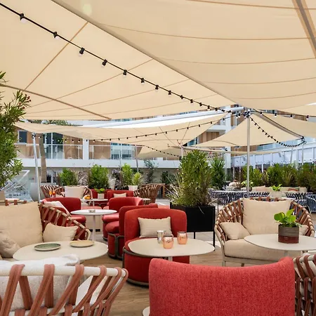 Mercure La Rochelle Vieux Port Szálloda 4*