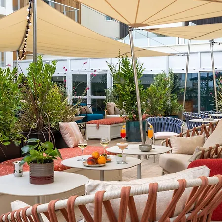 Mercure Vieux Port Sud Hotel 4*