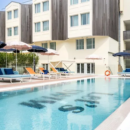Szálloda Mercure La Rochelle Vieux Port 4*