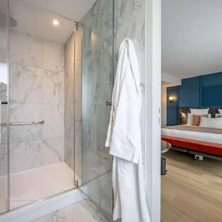 Mercure La Rochelle Vieux Port Szálloda 4*
